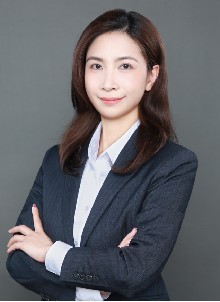 刘 洁